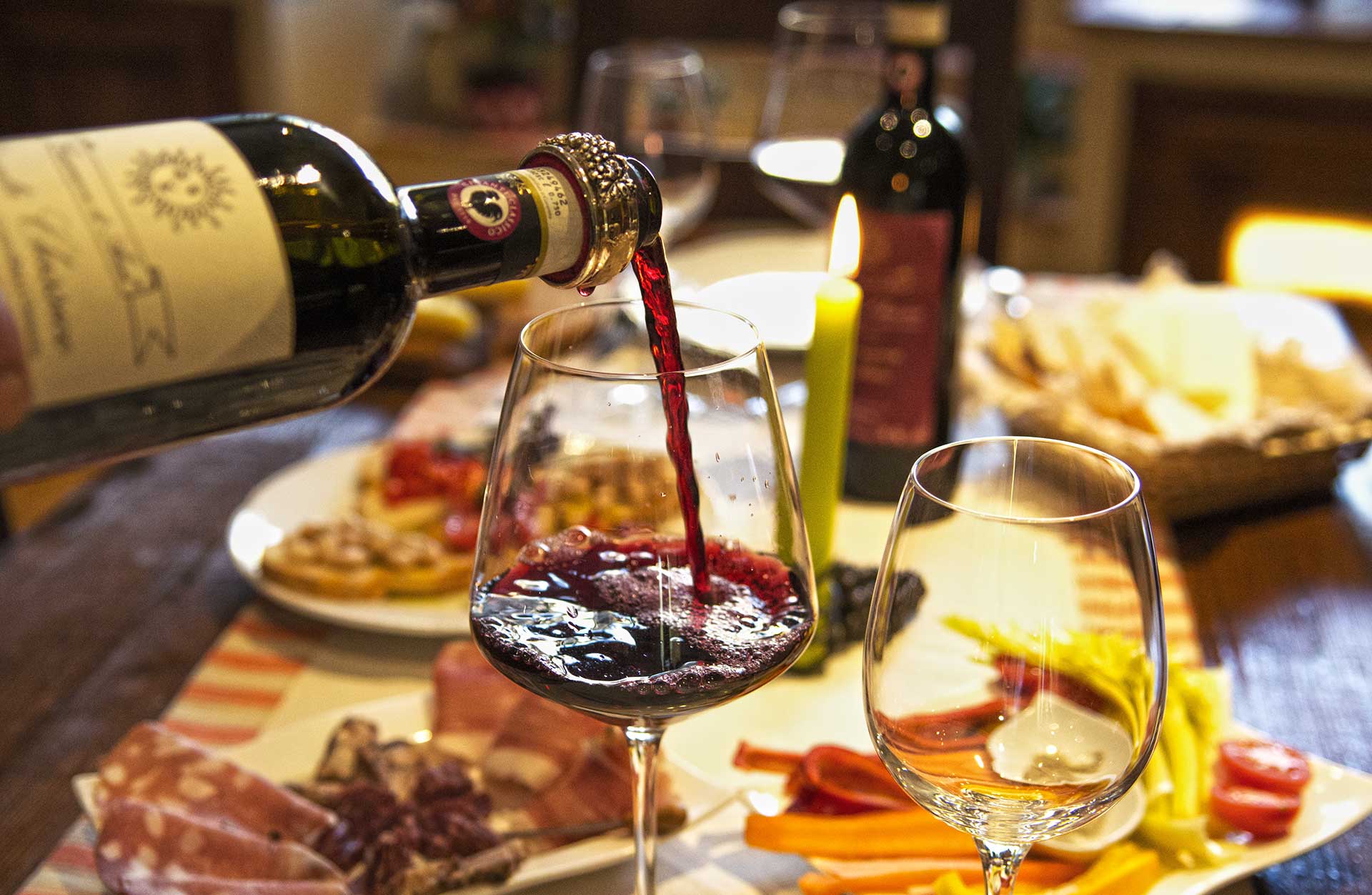 I veri intenditori non bevono vino: Degustano Segreti. (Salvador Dalì)
